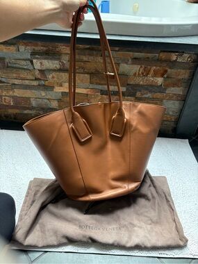 Bottega veneta tote brown